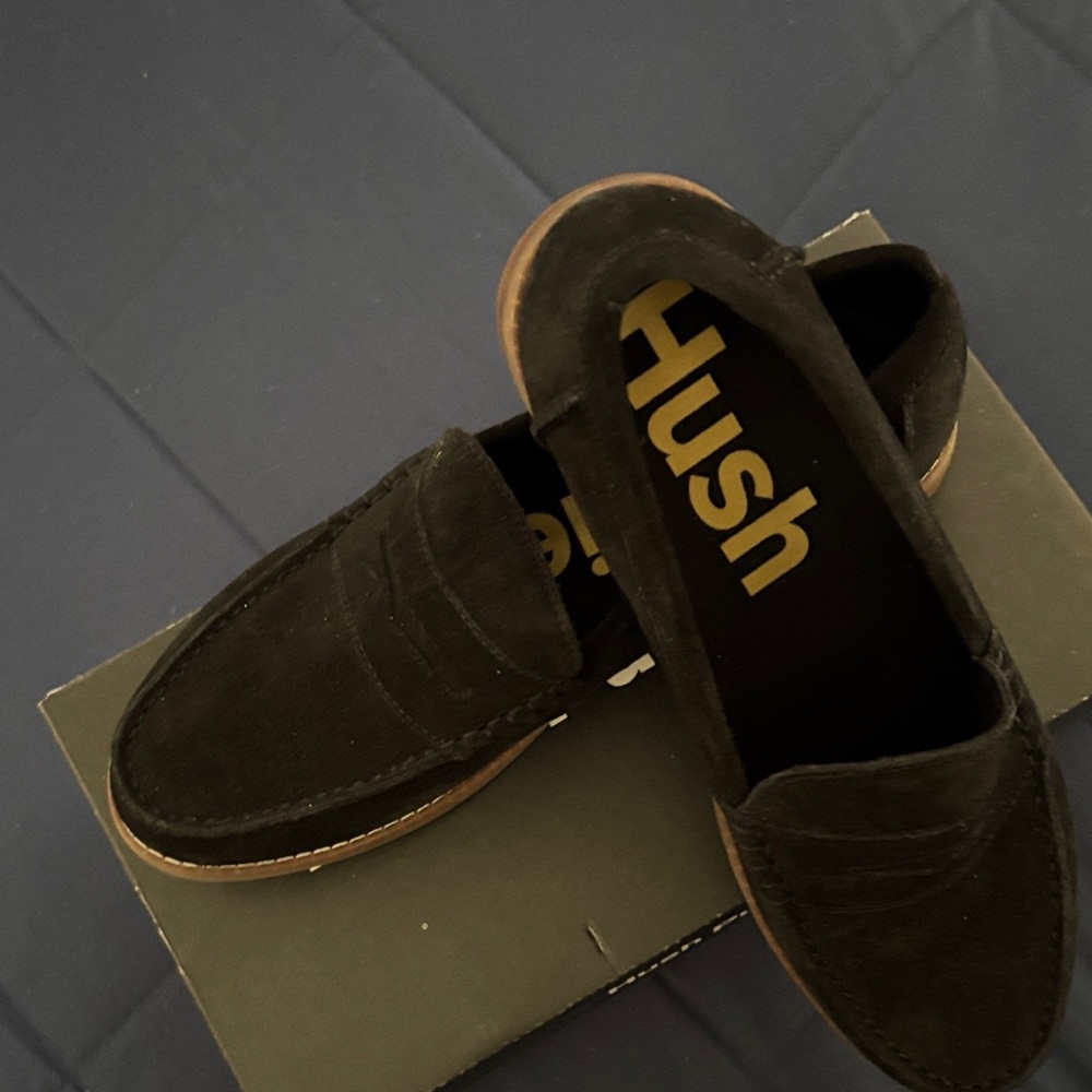 Hush Puppies womens Black suedelike Loafers